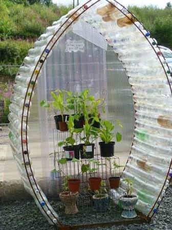 Как сделать теплицу из пластиковых бутылок
