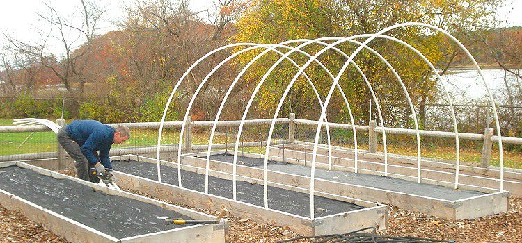 Как сделать теплицу своими руками из пластиковых труб