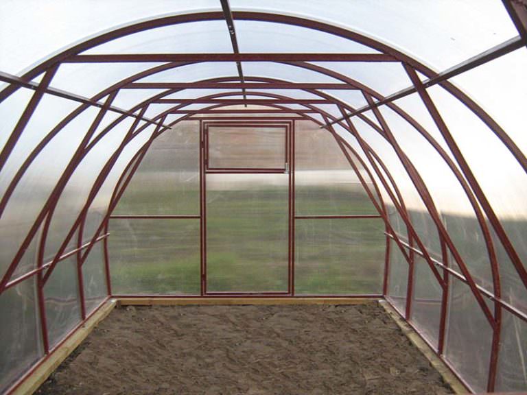 Как усилить теплицу: способы и особенности
