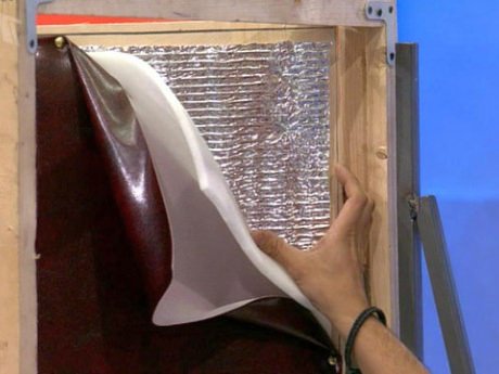 Как утеплить дверь в баню: утепление банной двери своими руками, материалы, уплотнитель, способы утепления, фото и видео – всё о банях