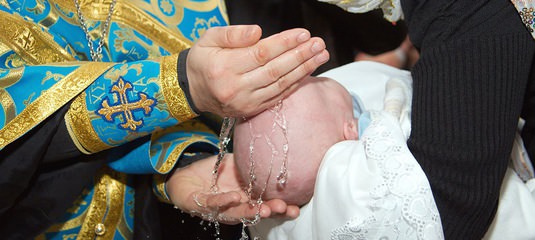 Как выбрать крестных родителей для ребенка