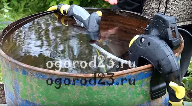 Как выбрать насос для полива из бочки