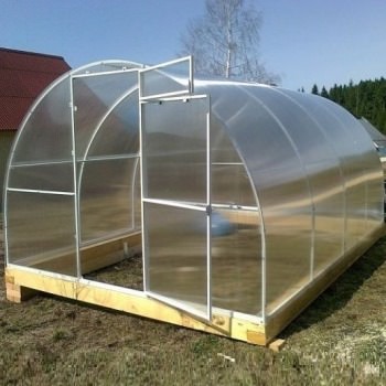 Как выполнить установку теплицы на даче