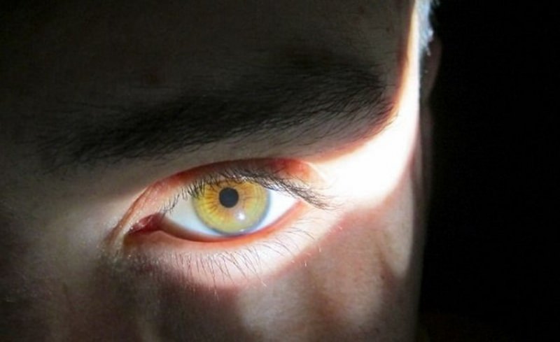 Как защитить себя от зависти и сглаза: простые и действенные методы