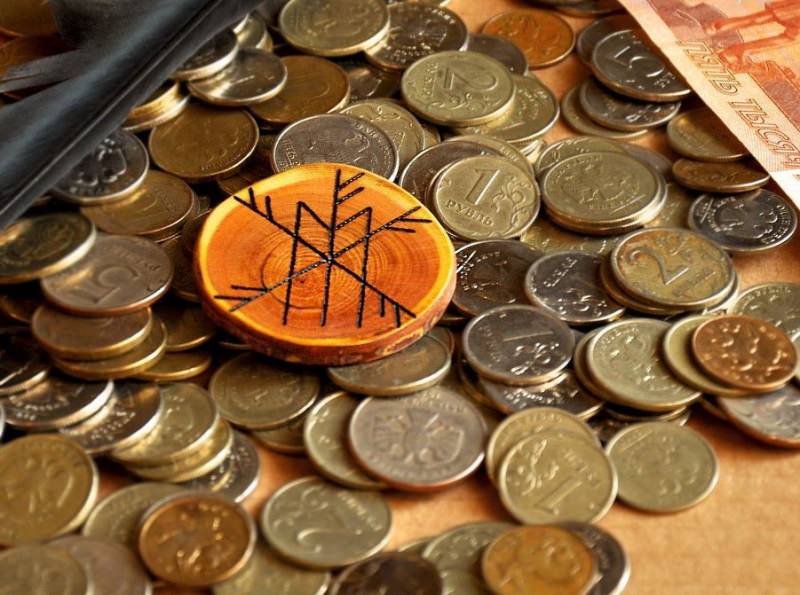 Какие самые сильные амулеты для привлечения удачи и денег