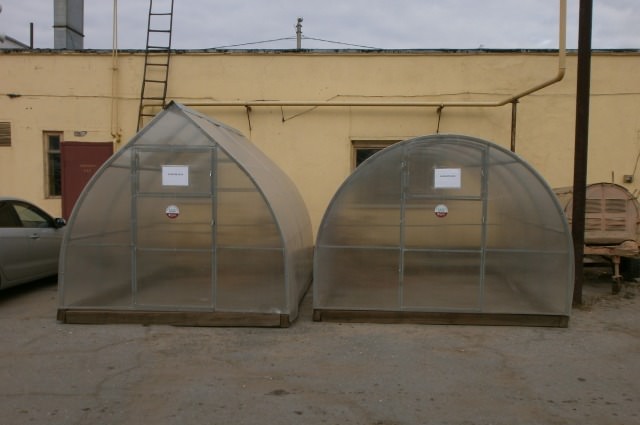 Какими достоинствами характеризуется теплица зил?