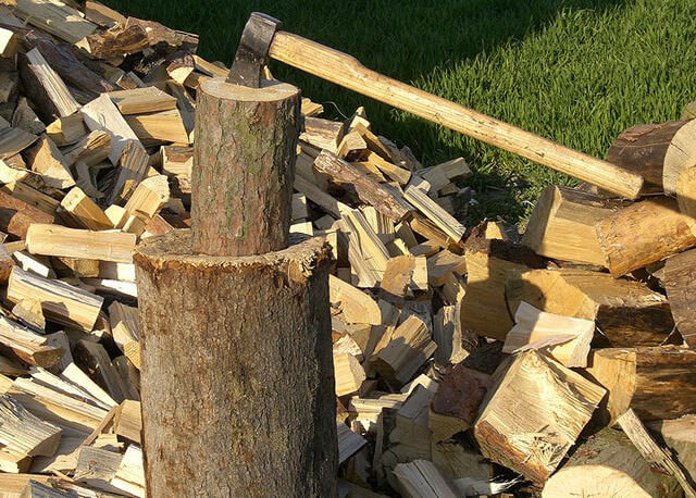 Какими дровами топить баню: как топить лучше и чем правильно, как затопить, растопить банную печь, фото и видео – всё о банях