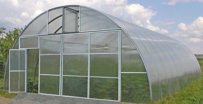 Какими качествами обладают теплицы фермерские из поликарбоната