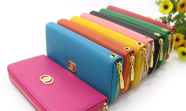 Какого цвета должен быть кошелек для привлечения денег?