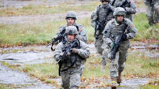 Категория годности Б-3: годен с незначительными ограничениями в какие войска берут