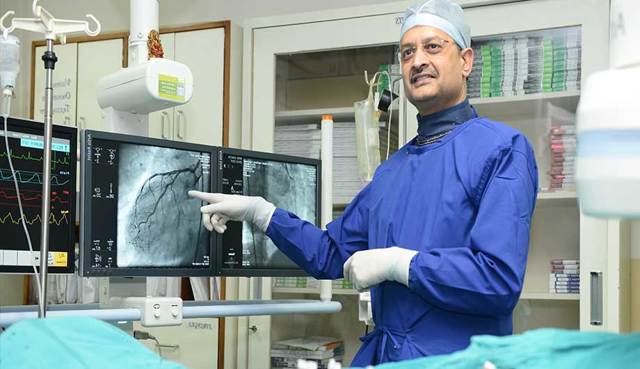 Кто такой флеболог (сосудистый хирург): какие паталогии лечит, как выбрать хорошего специалиста