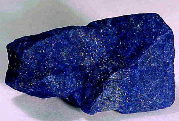 Лазурит камень — свойства и кому подходит