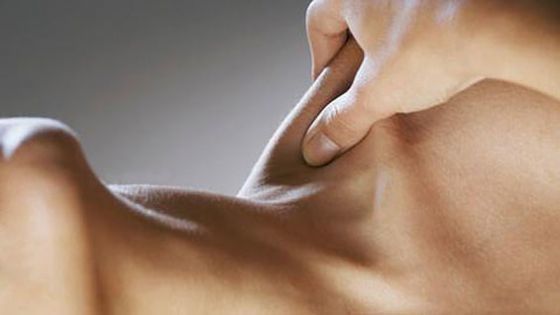 Лимфодренаж в домашних условиях (щеткой, аппаратный, ручной) – показания и противопоказания для массажа рук, ног, лица