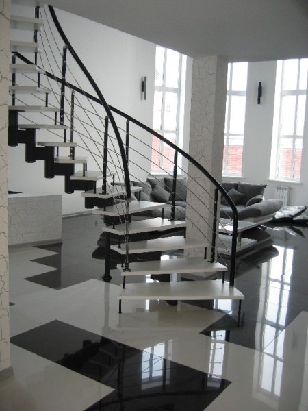 Межэтажные и чердачные лестницы в частном доме