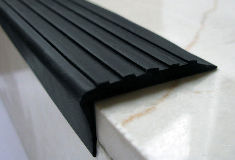 Накладки на ступени: виды, материалы, назначение.