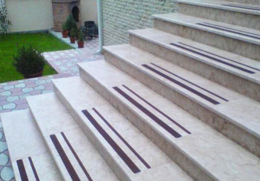 Накладки на ступени: виды, материалы, назначение.