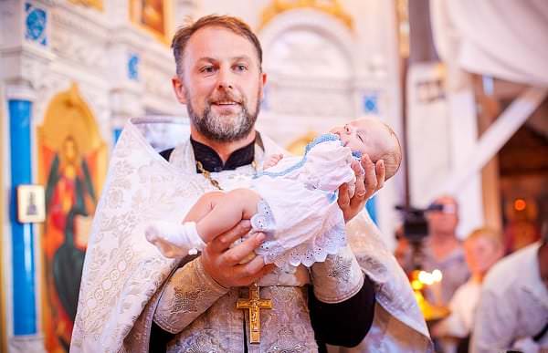 Обряд Крещения в православной церкви: как проходит таинство, какие требования к его участникам