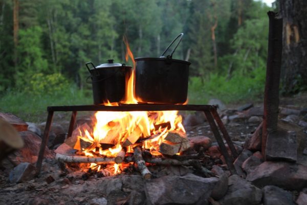 Обзор 10 видов костров: способы разведения и предназначение