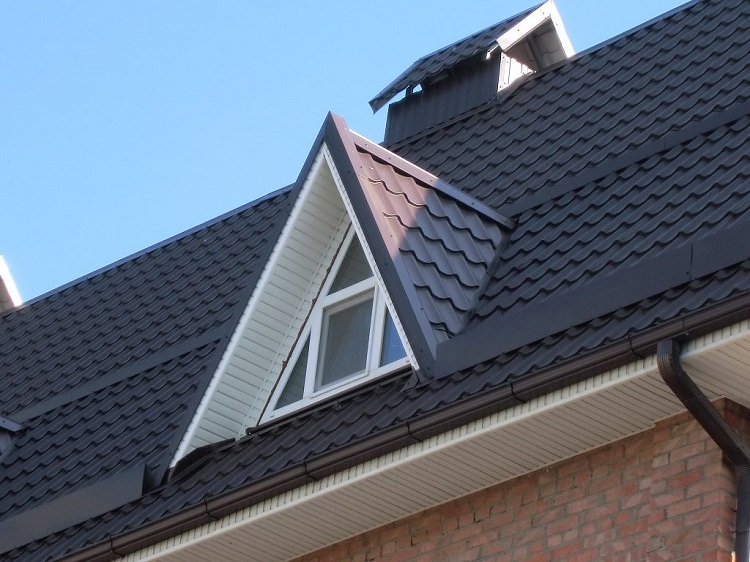 Окно в крыше и особенности его строения