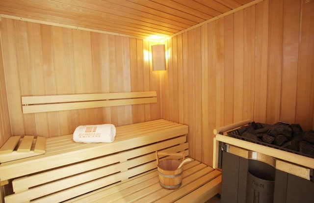 Отделка бани вагонкой: как правильно обшить стены внутри банных помещений – всё о банях