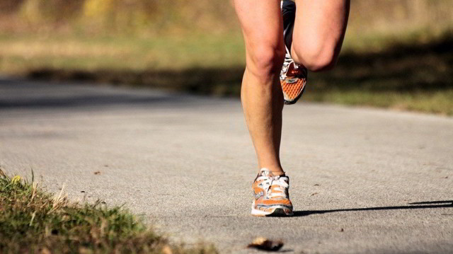 Отеки при варикозе: причины, лечение (народные средства, медикаменты, эфирные масла), профилактика (упражнения, компрессионное белье)