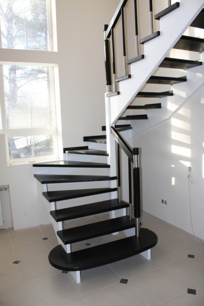 П образная лестница: виды и особенности изготовления