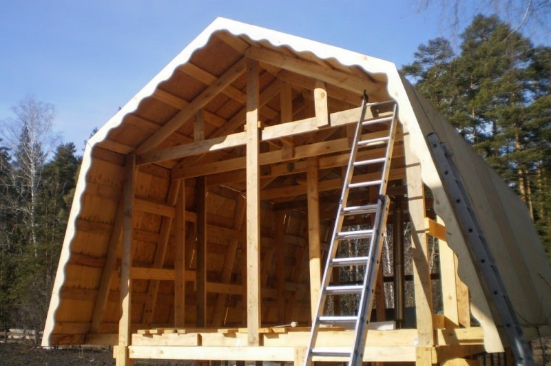 Переделка крыши дома под мансарду – расширяем жилую площадь