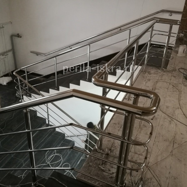 Перила из нержавеющей стали, их строение и применени