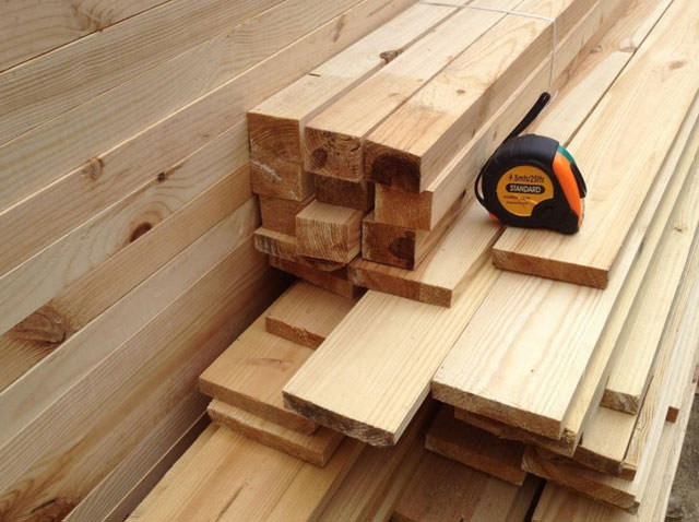 Пол в бане своими руками: пошаговое руководство, строительство настила из досок и дерева, как положить лаги, укладка деревянного пола своими рукам, как правильно сделать обустройство, положить и крепить полы, фото и видео – всё о банях