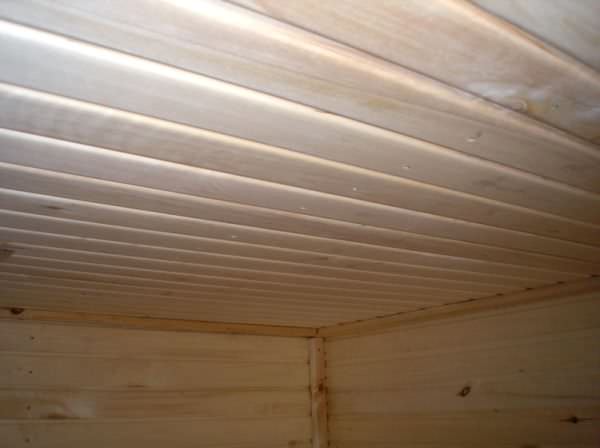 Потолок в бане своими руками: пошаговое руководство, инструкция по устройству и возведению, как сделать потолок из досок в бане из сруба с холодным чердаком, как подшить, чем закрыть потолок из досок правильно, фото и видео – всё о банях