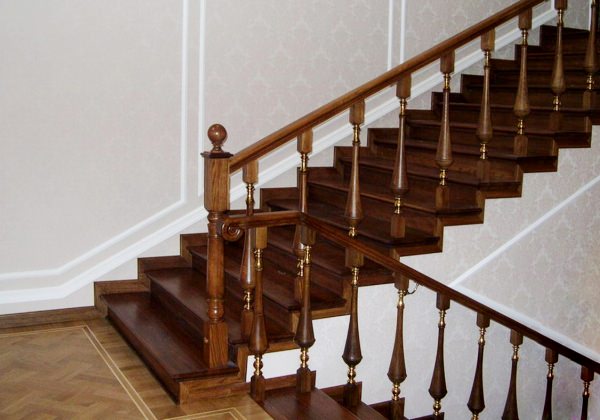 Преимущества деревянных лестниц для дома