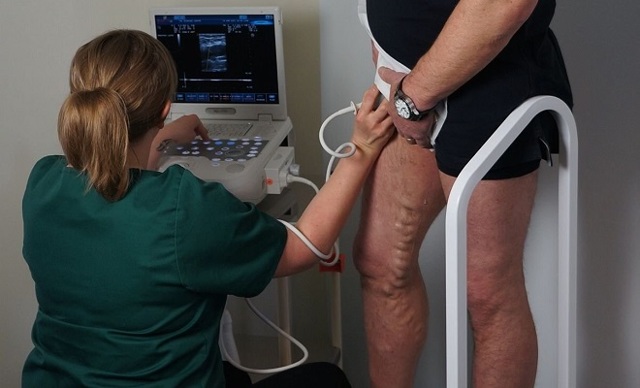 Реабилитация после операции на варикоз нижних конечностей: что можно и нельзя делать после операции, стационарное и домашнее восстановление