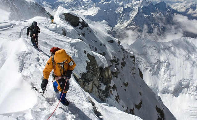 Самая высокая вершина земли: географические координаты горы Эверест