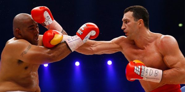 Самые сильные удары в боксе — названия, виды и техники