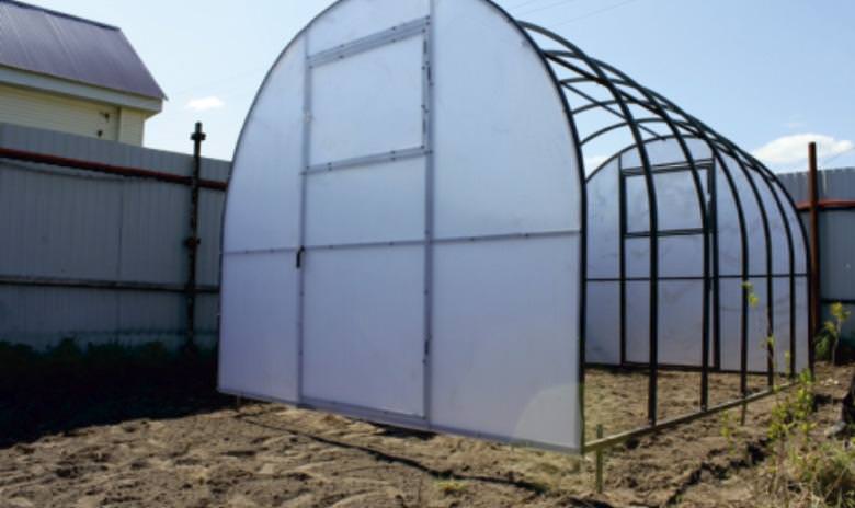 Серия теплиц надежда: характеристика и правила установки