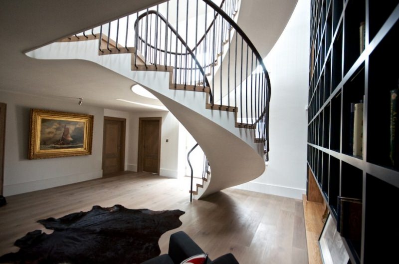 Стеклянные лестницы в дизайне современного дома