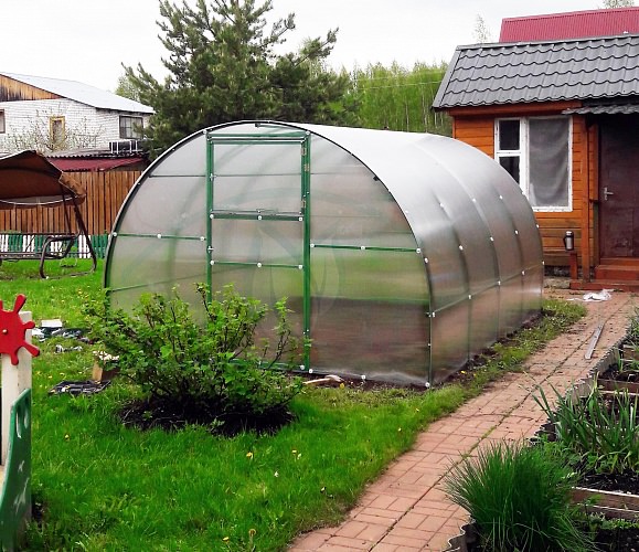 Стоит ли покупать теплицу солнечный домик?