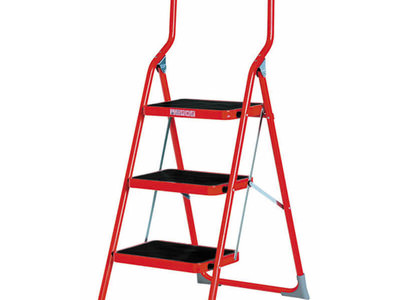 Стремянки бытовые и их разновидности