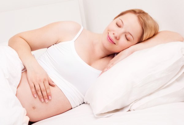 Толкование сновидения: что значит себя увидеть беременной с животом во сне?