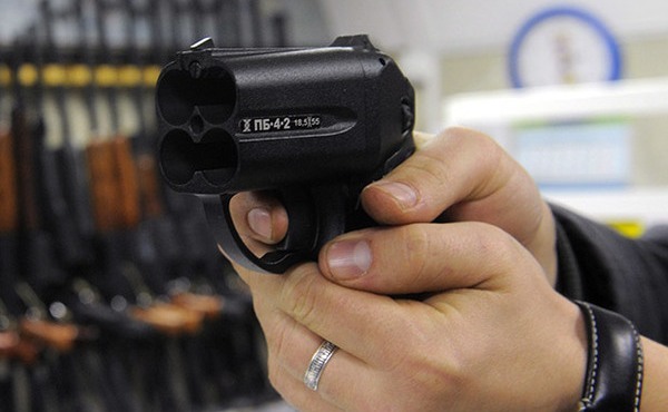 Травматический пистолет оса — можно ли использовать оружие самообороны без лицензии