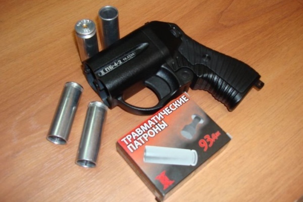 Травматический пистолет оса — можно ли использовать оружие самообороны без лицензии