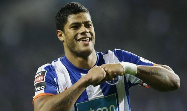 У кого самый сильный удар в мире: в боксе и в футболе, с руки и с ноги, рекорд Гиннеса в кг