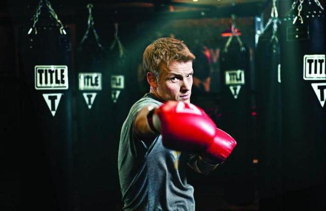 У кого самый сильный удар в мире: в боксе и в футболе, с руки и с ноги, рекорд Гиннеса в кг