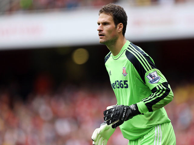 У кого самый сильный удар в мире: в боксе и в футболе, с руки и с ноги, рекорд Гиннеса в кг