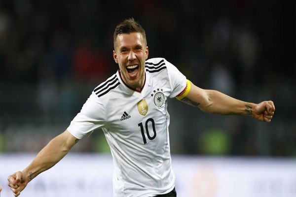 У кого самый сильный удар в мире: в боксе и в футболе, с руки и с ноги, рекорд Гиннеса в кг