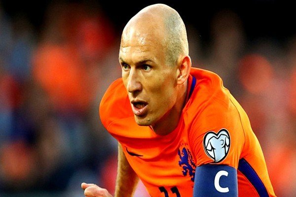 У кого самый сильный удар в мире: в боксе и в футболе, с руки и с ноги, рекорд Гиннеса в кг