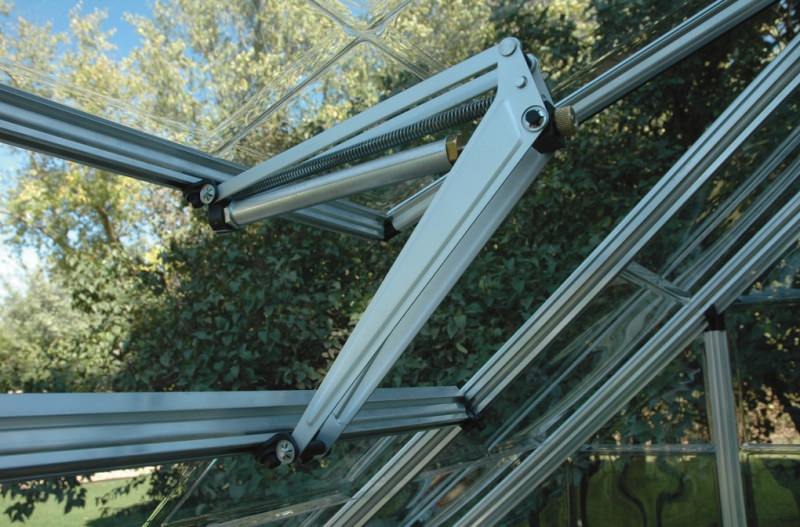 Умная теплица: особенности и преимущества конструкции