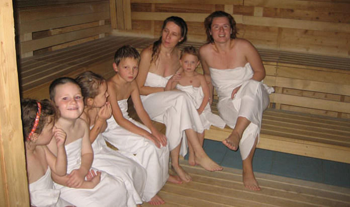 В чем нельзя ходить в баню и другие банные ограничения – всё о банях