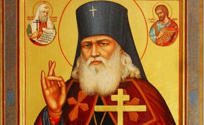 В чем помогает Святой Лука Крымский — молитва, чудеса святого и где лежат мощи