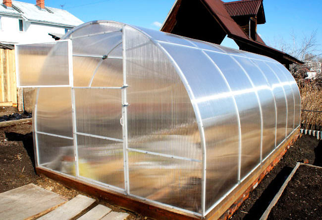 В чем преимущества теплиц премиум-класса?